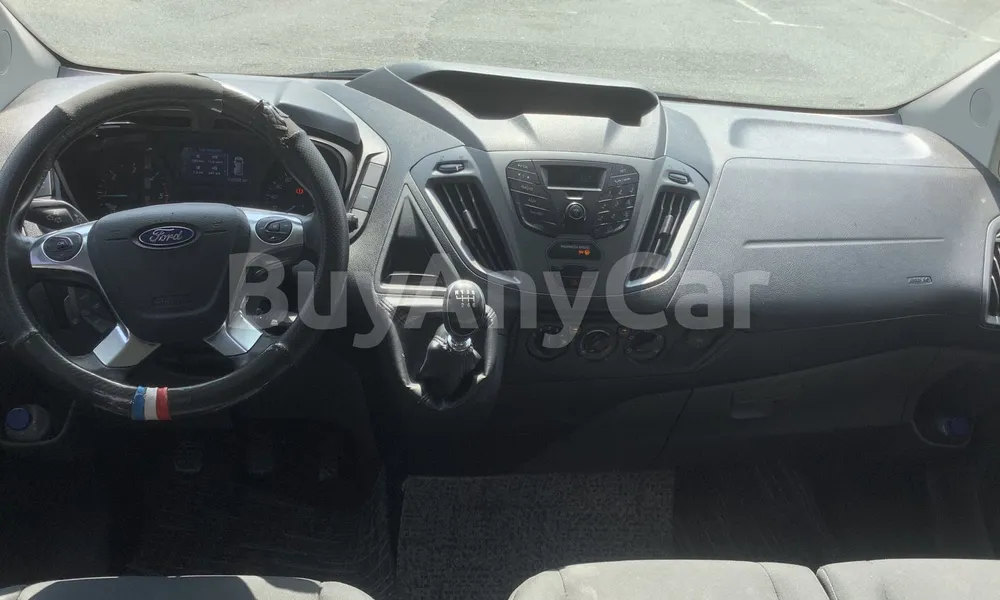 Vehicle photo 8