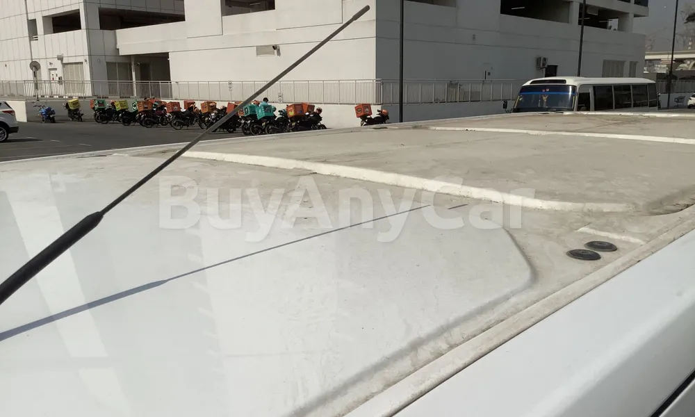 Vehicle photo 5