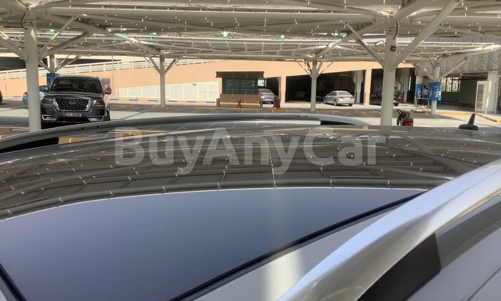 Vehicle photo 5