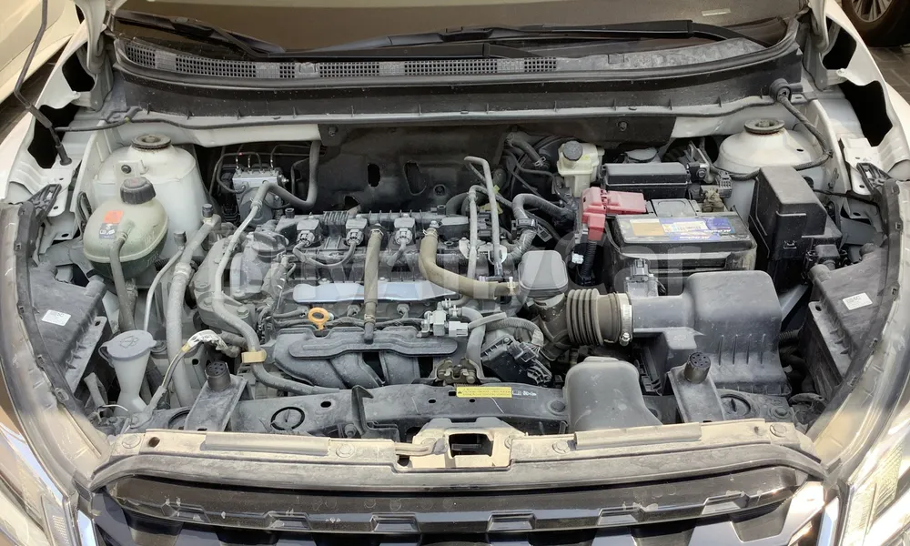 Vehicle photo 6
