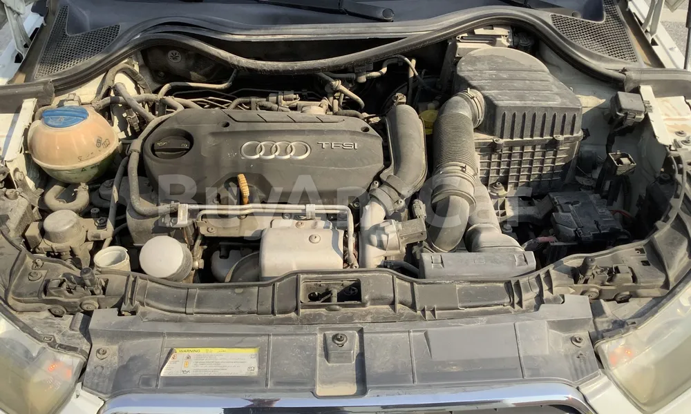 Vehicle photo 8