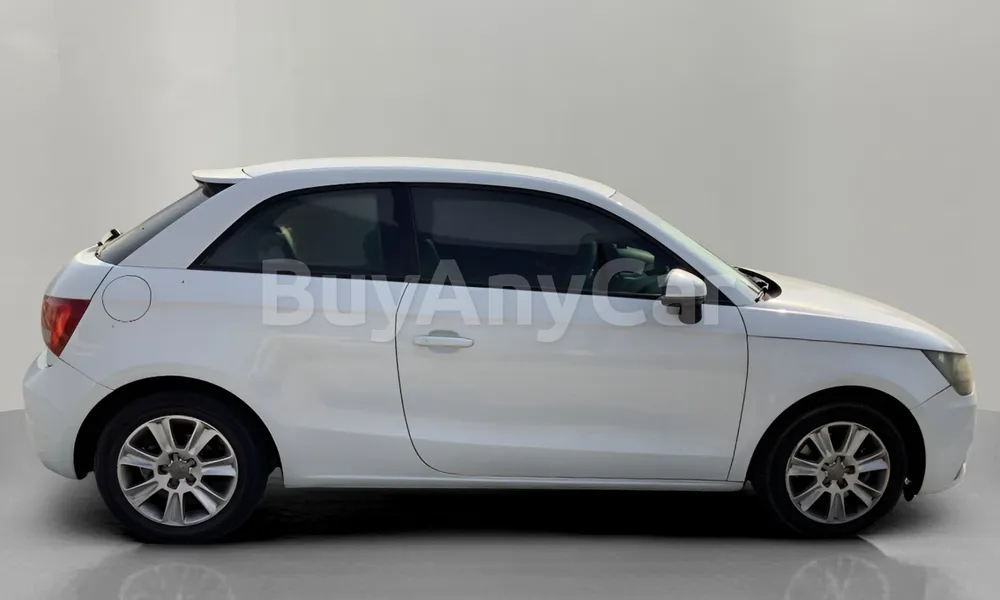 Vehicle photo 3
