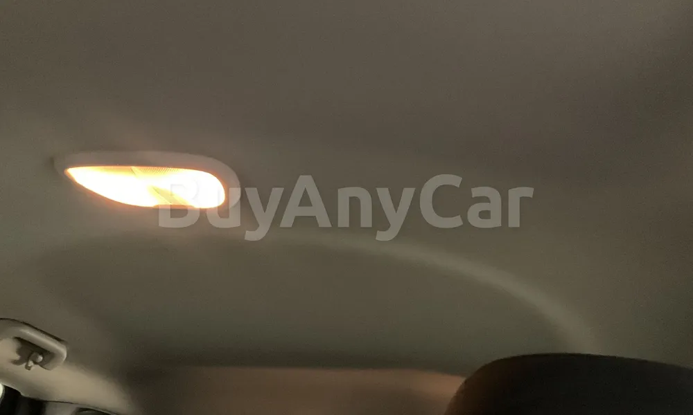 Vehicle photo 9