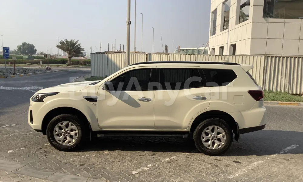 Vehicle photo 3