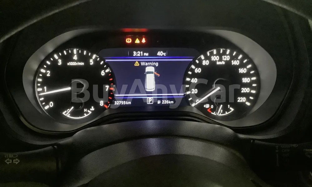 Vehicle photo 9