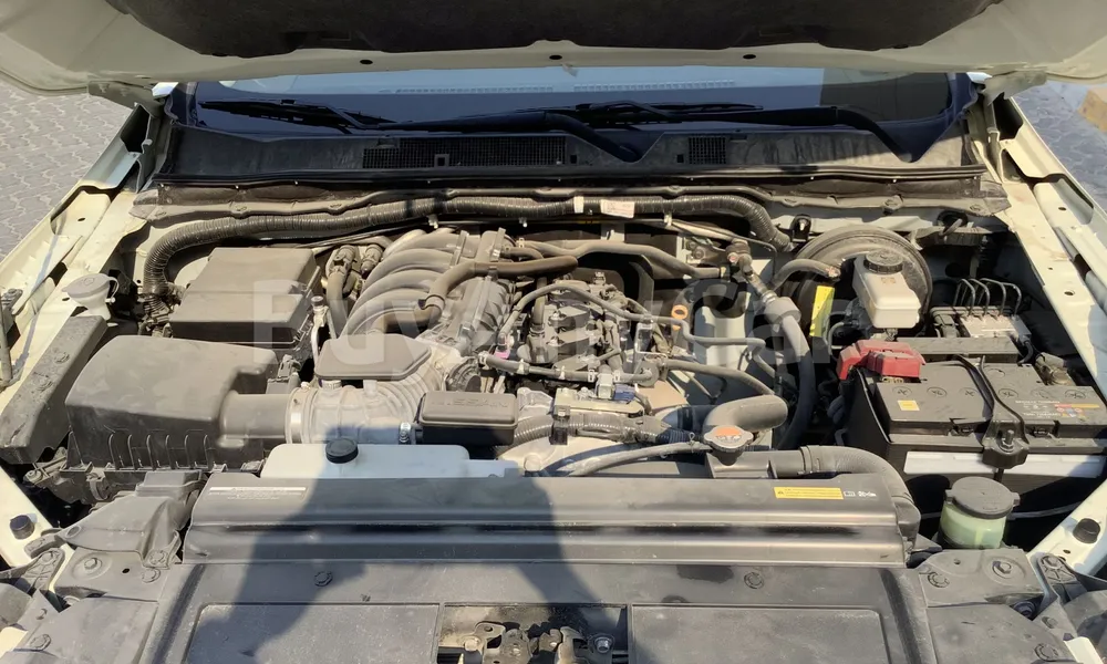 Vehicle photo 6
