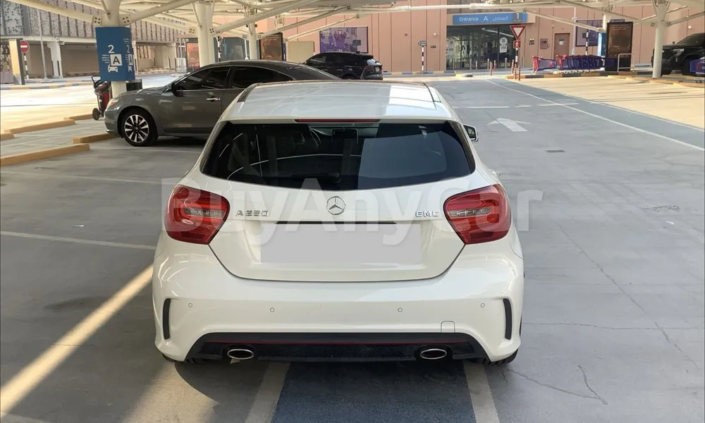 Vehicle photo 2