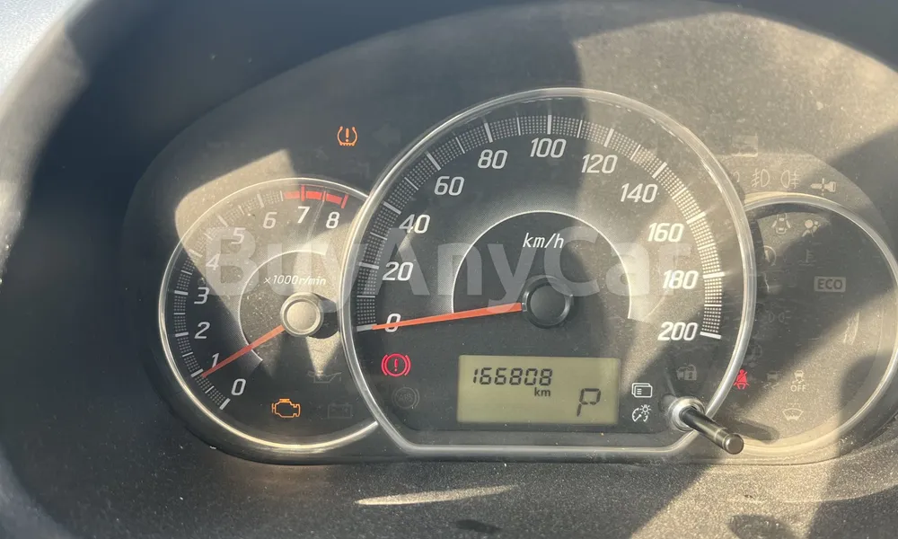 Vehicle photo 6
