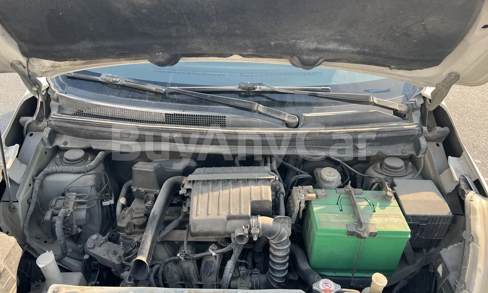 Vehicle photo 9