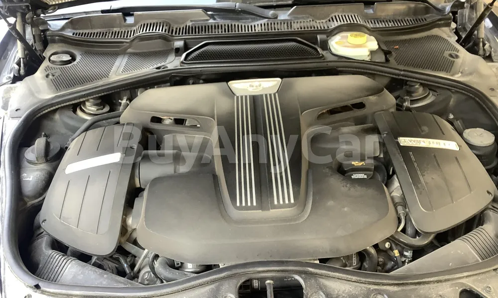 Vehicle photo 6