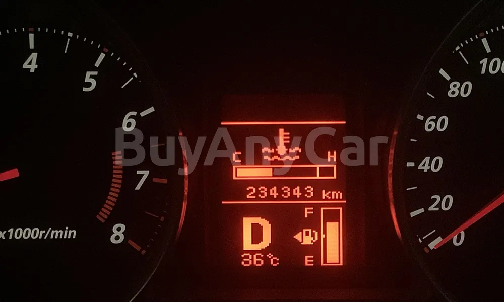 Vehicle photo 8