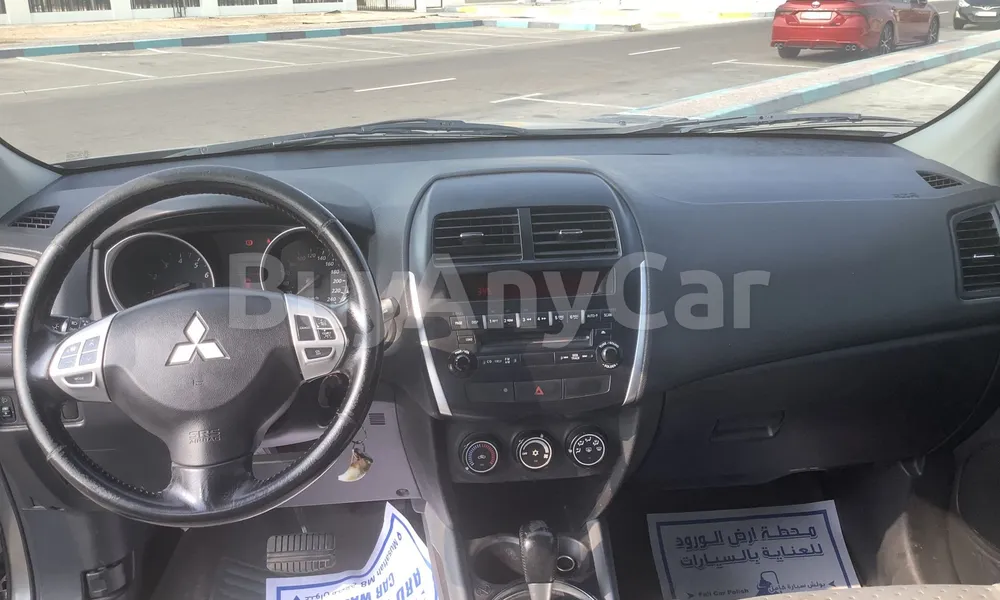 Vehicle photo 7