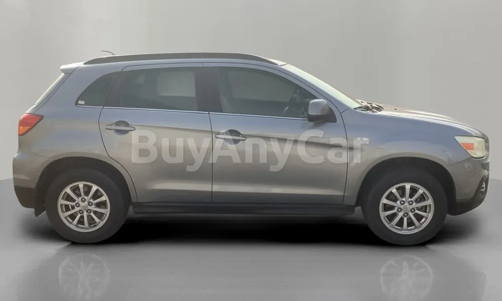 Vehicle photo 3