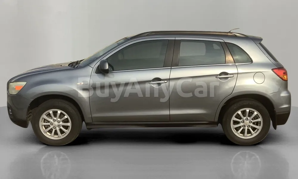 Vehicle photo 4