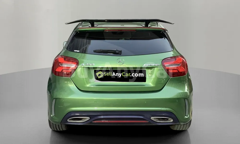 Vehicle photo 2