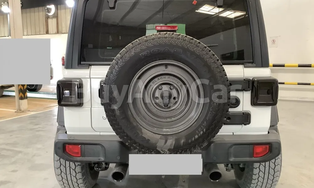 Vehicle photo 2
