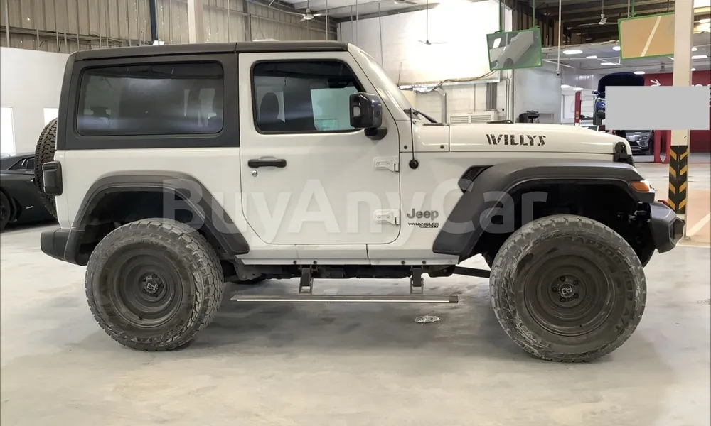 Vehicle photo 3