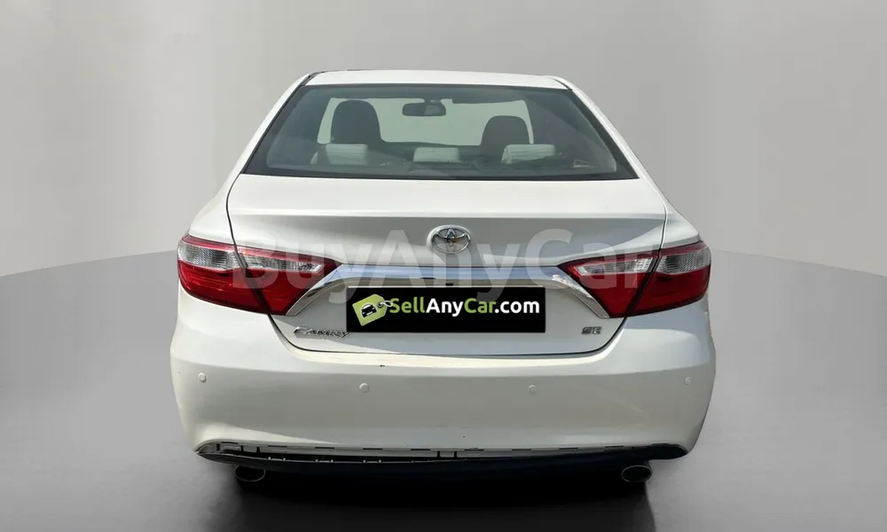 Vehicle photo 2