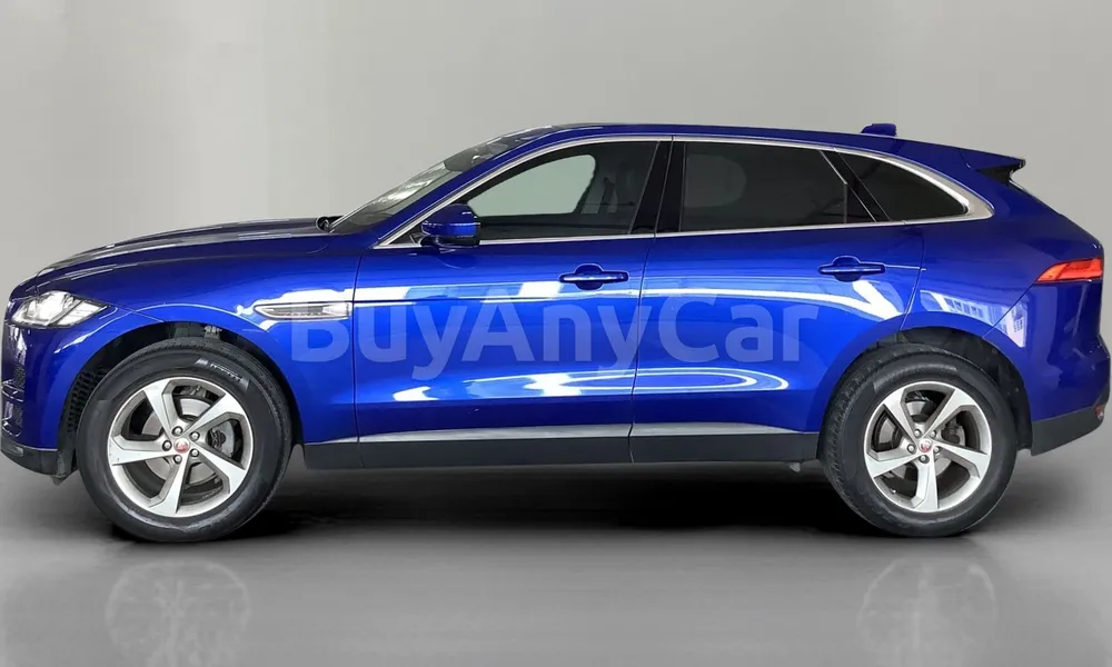 Vehicle photo 4