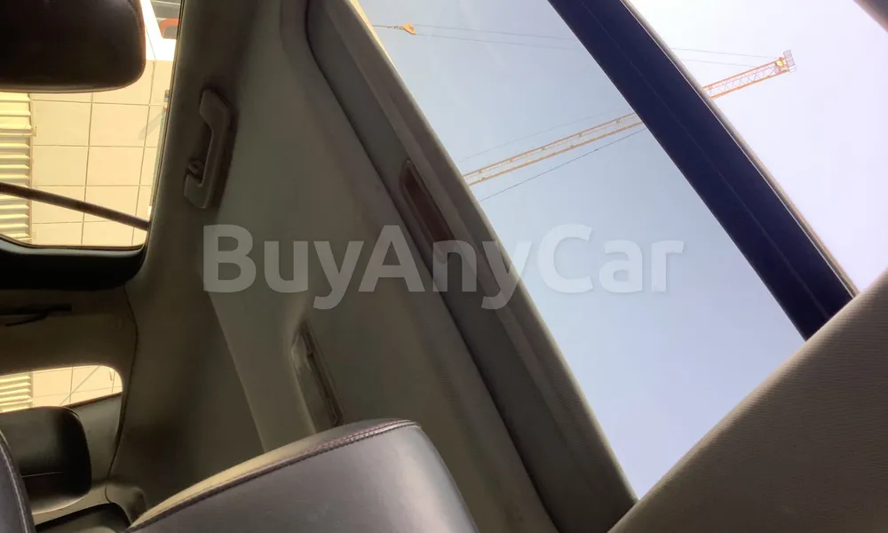Vehicle photo 9