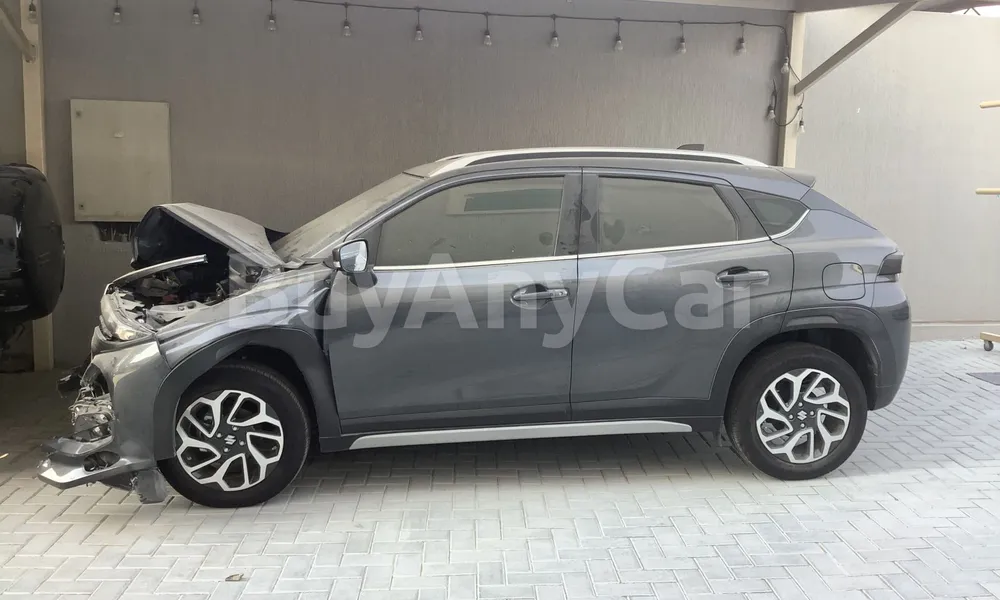 Vehicle photo 4