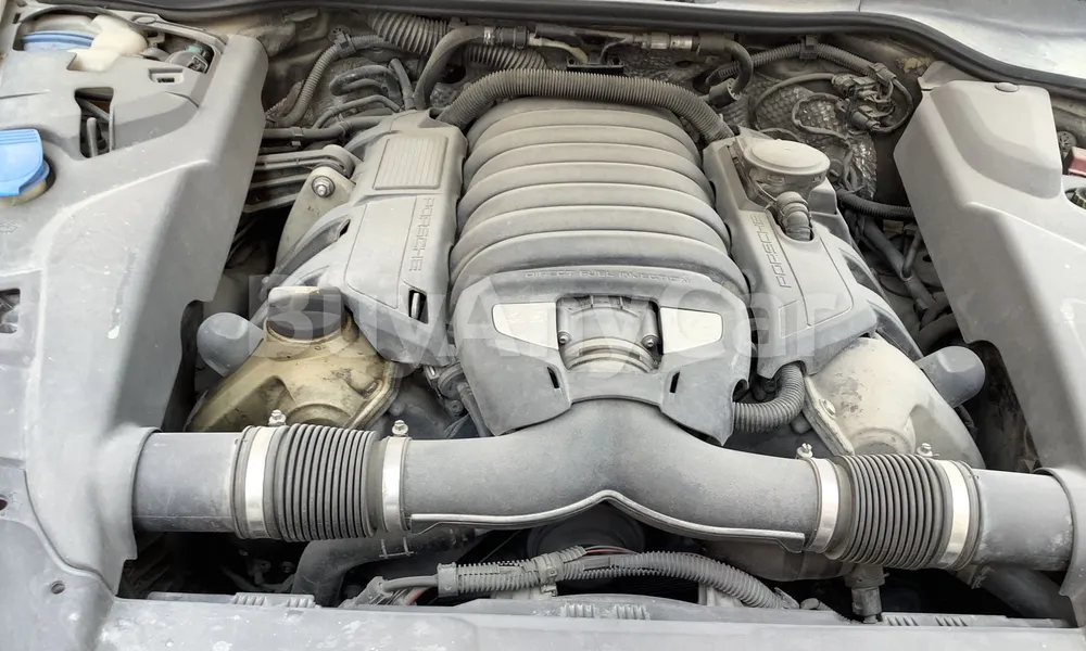 Vehicle photo 6