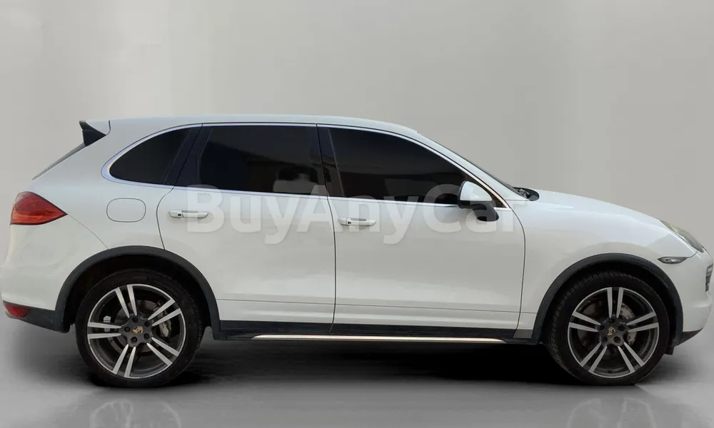 Vehicle photo 3