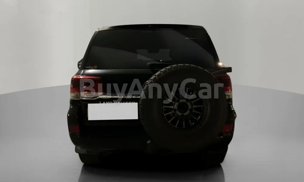Vehicle photo 2