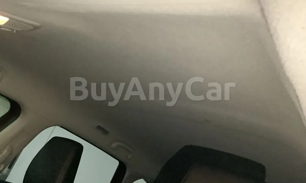 Vehicle photo 8