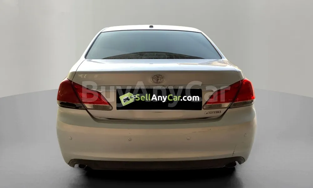Vehicle photo 2