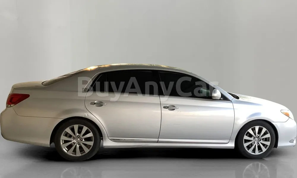 Vehicle photo 3