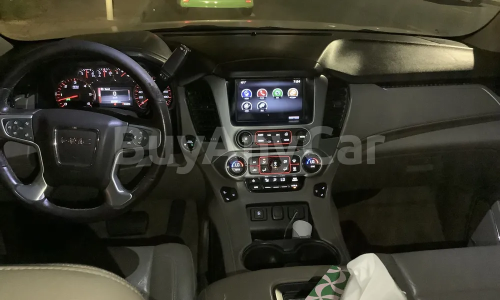 Vehicle photo 9