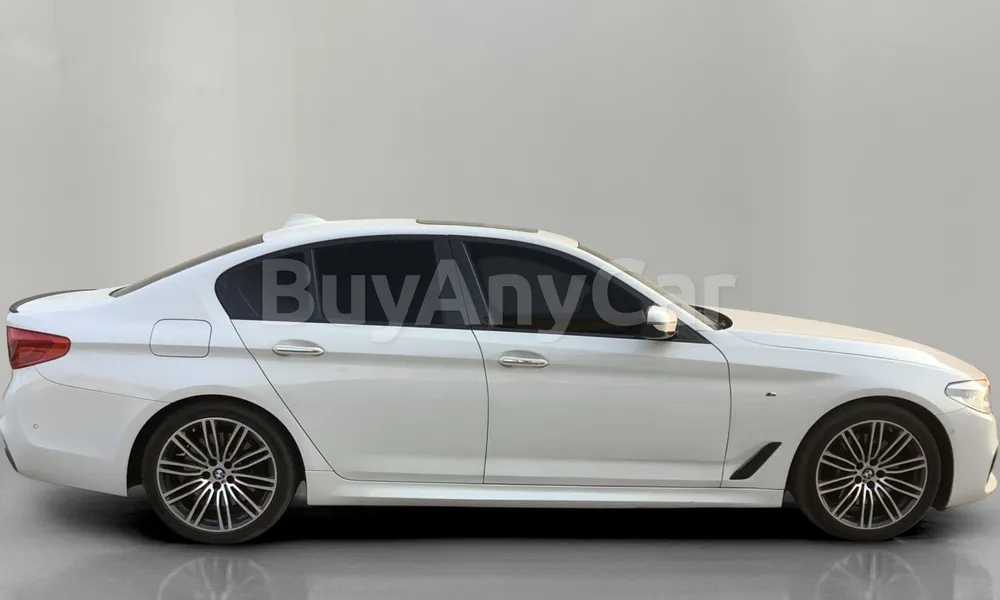 Vehicle photo 4