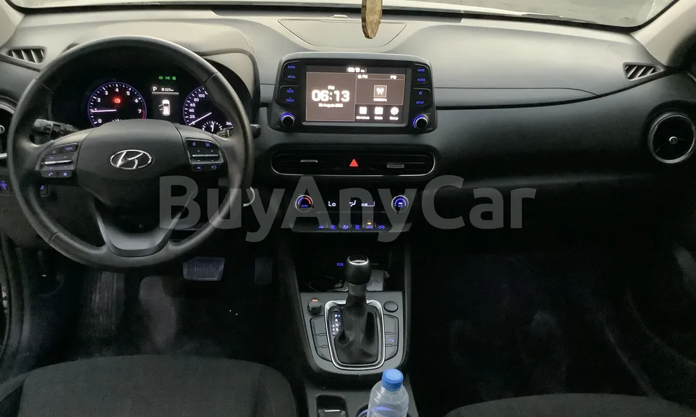 Vehicle photo 9