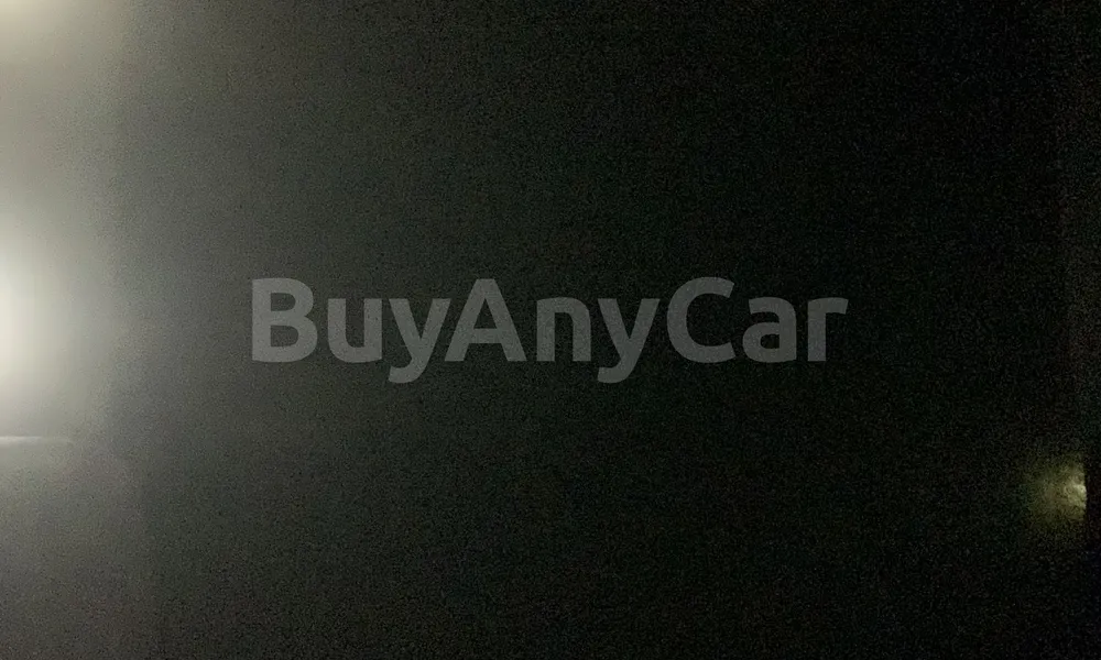 Vehicle photo 9