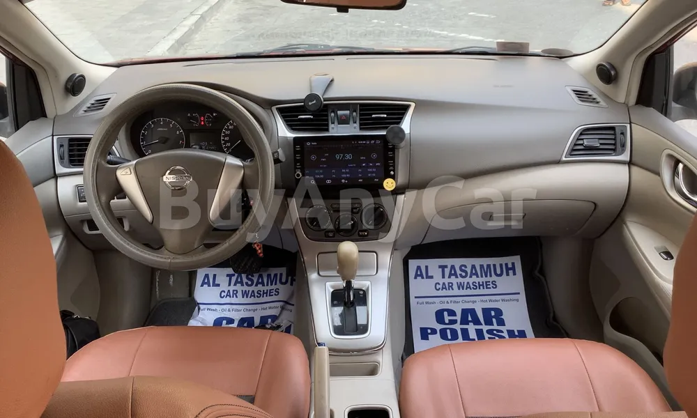 Vehicle photo 9
