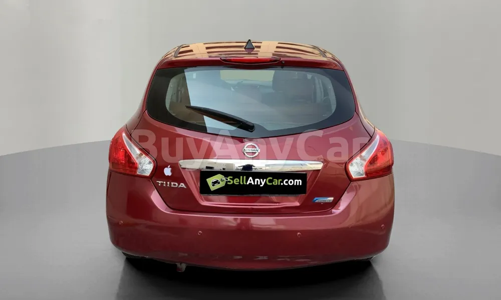 Vehicle photo 2