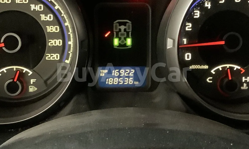 Vehicle photo 8