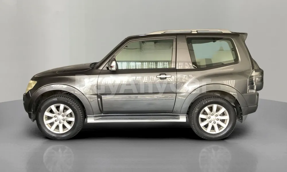 Vehicle photo 4