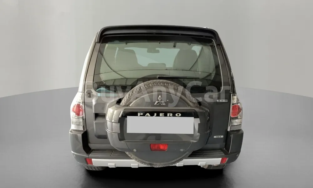 Vehicle photo 2