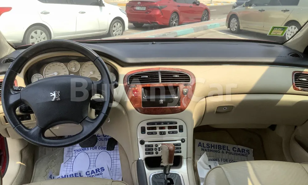 Vehicle photo 9