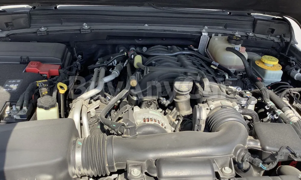 Vehicle photo 8