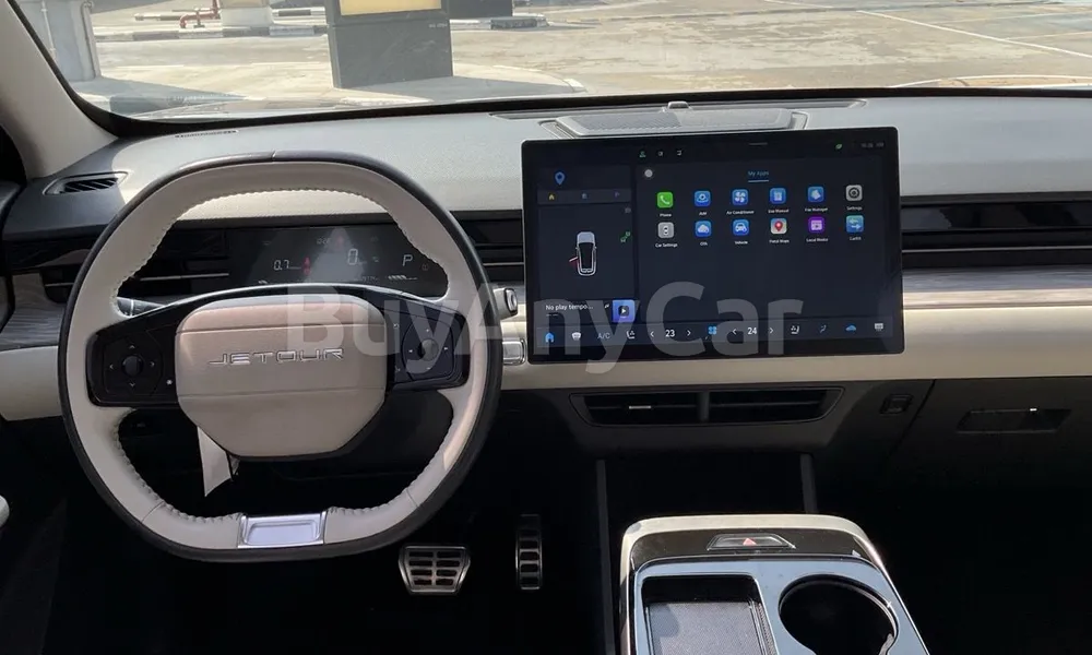 Vehicle photo 8