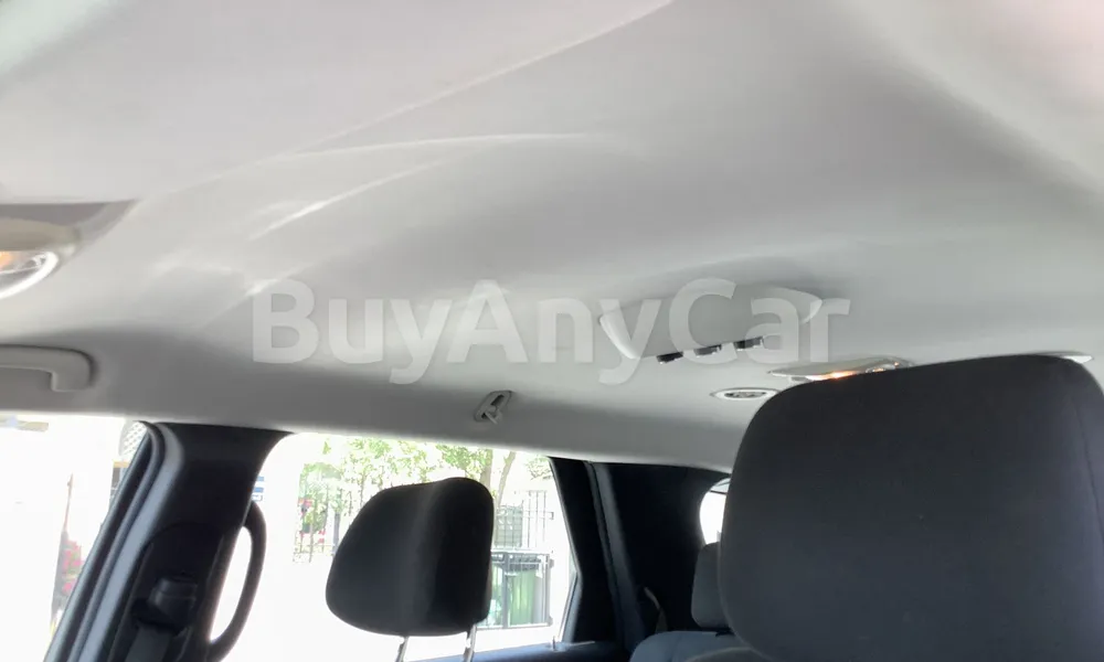 Vehicle photo 6
