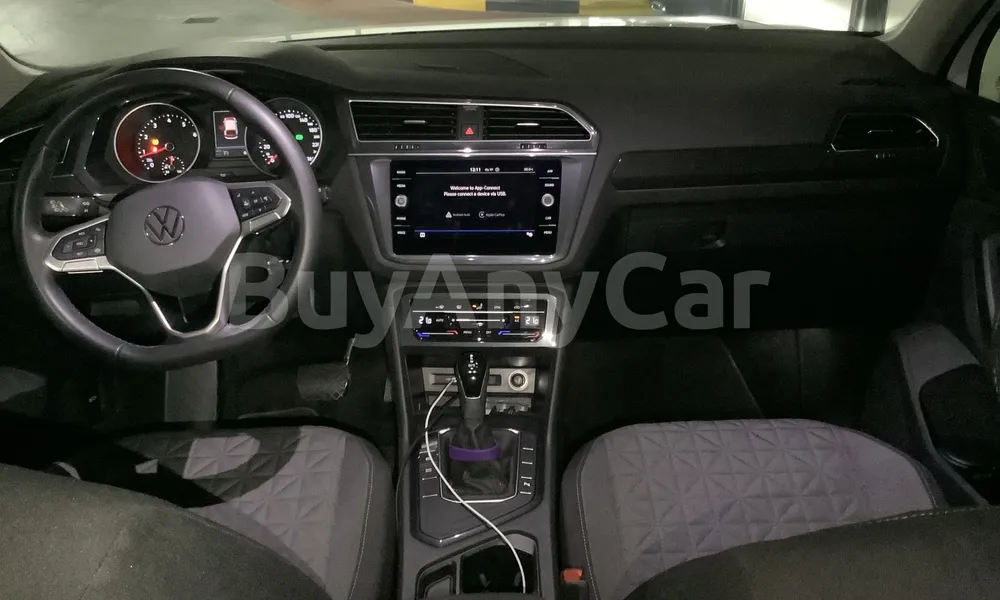 Vehicle photo 8