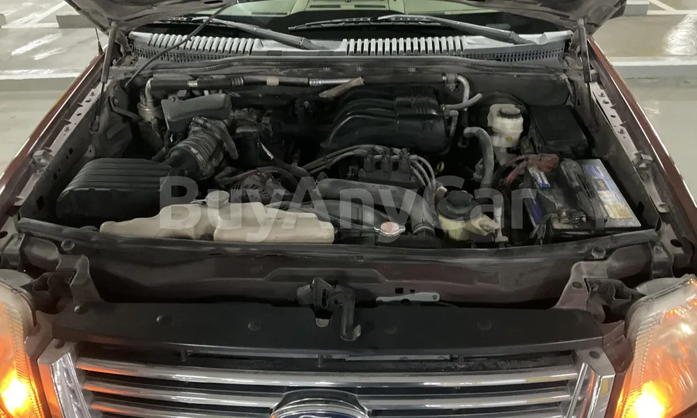 Vehicle photo 6