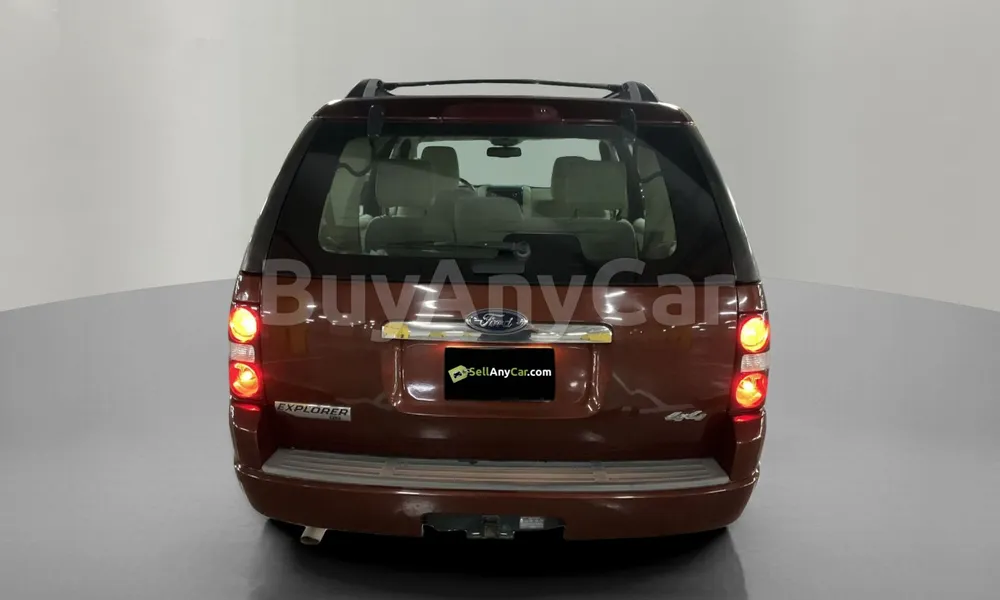 Vehicle photo 2