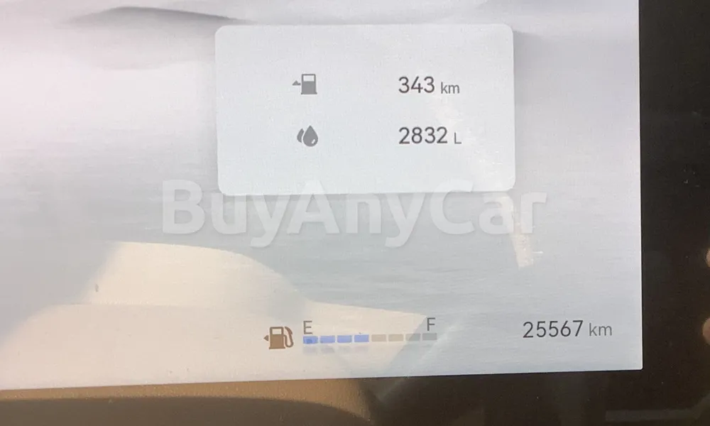 Vehicle photo 7
