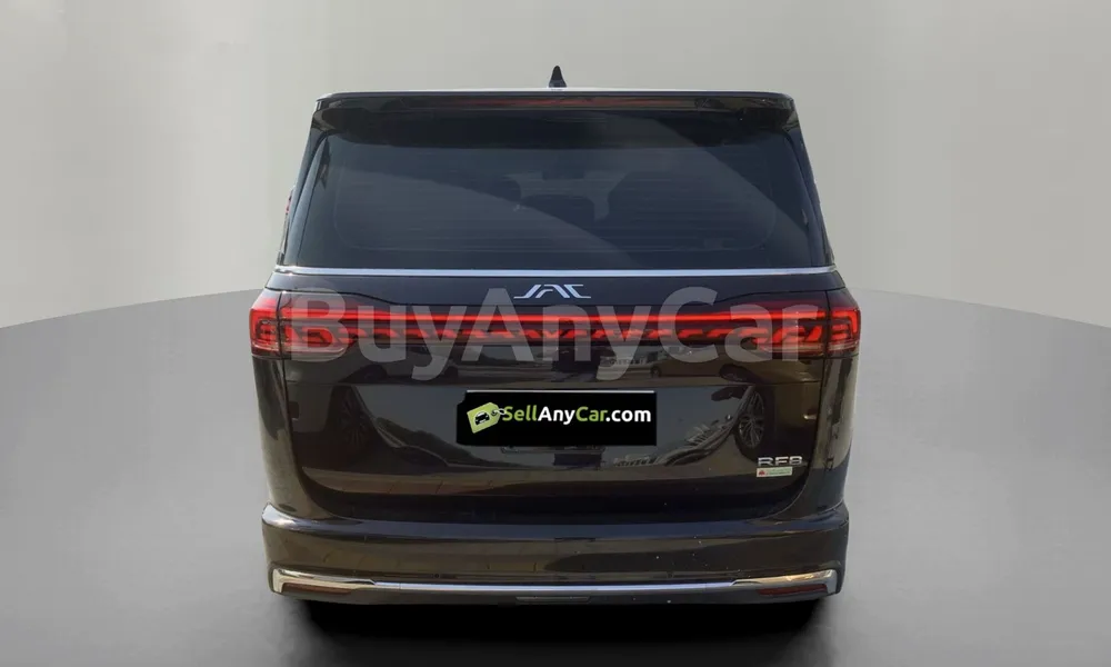 Vehicle photo 2