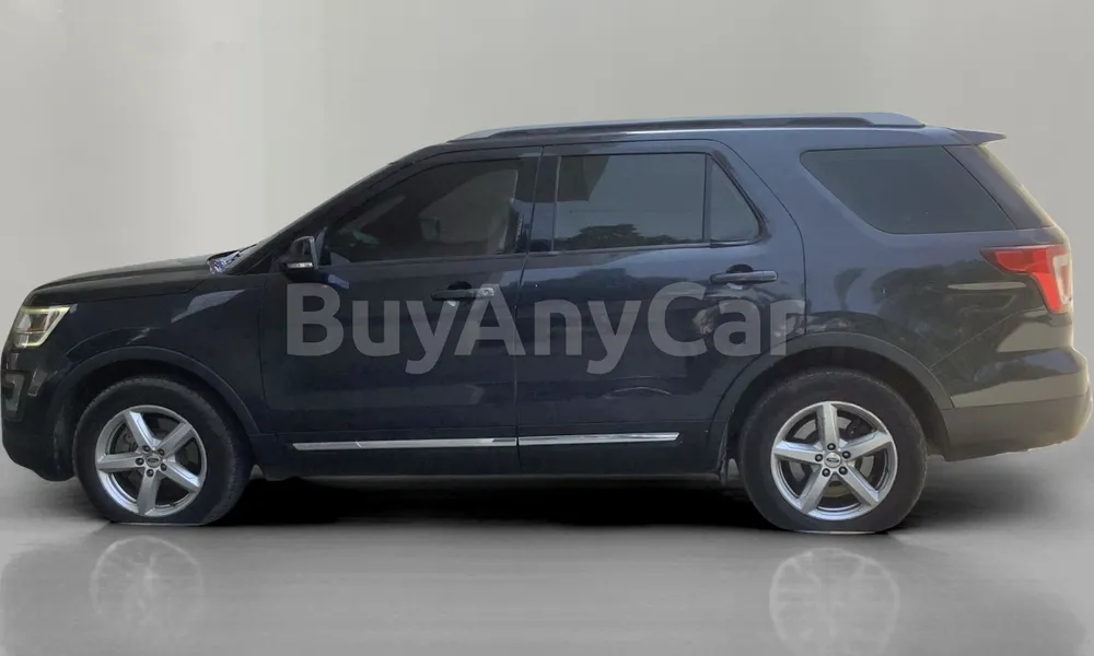 Vehicle photo 4